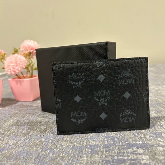 🖤NWT MCM Men’s Cardholder🖤